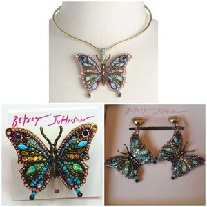 BETSEY JOHNSON SET Stones & Crystals Boho Butterfly Earrings Ring & Necklace NWT